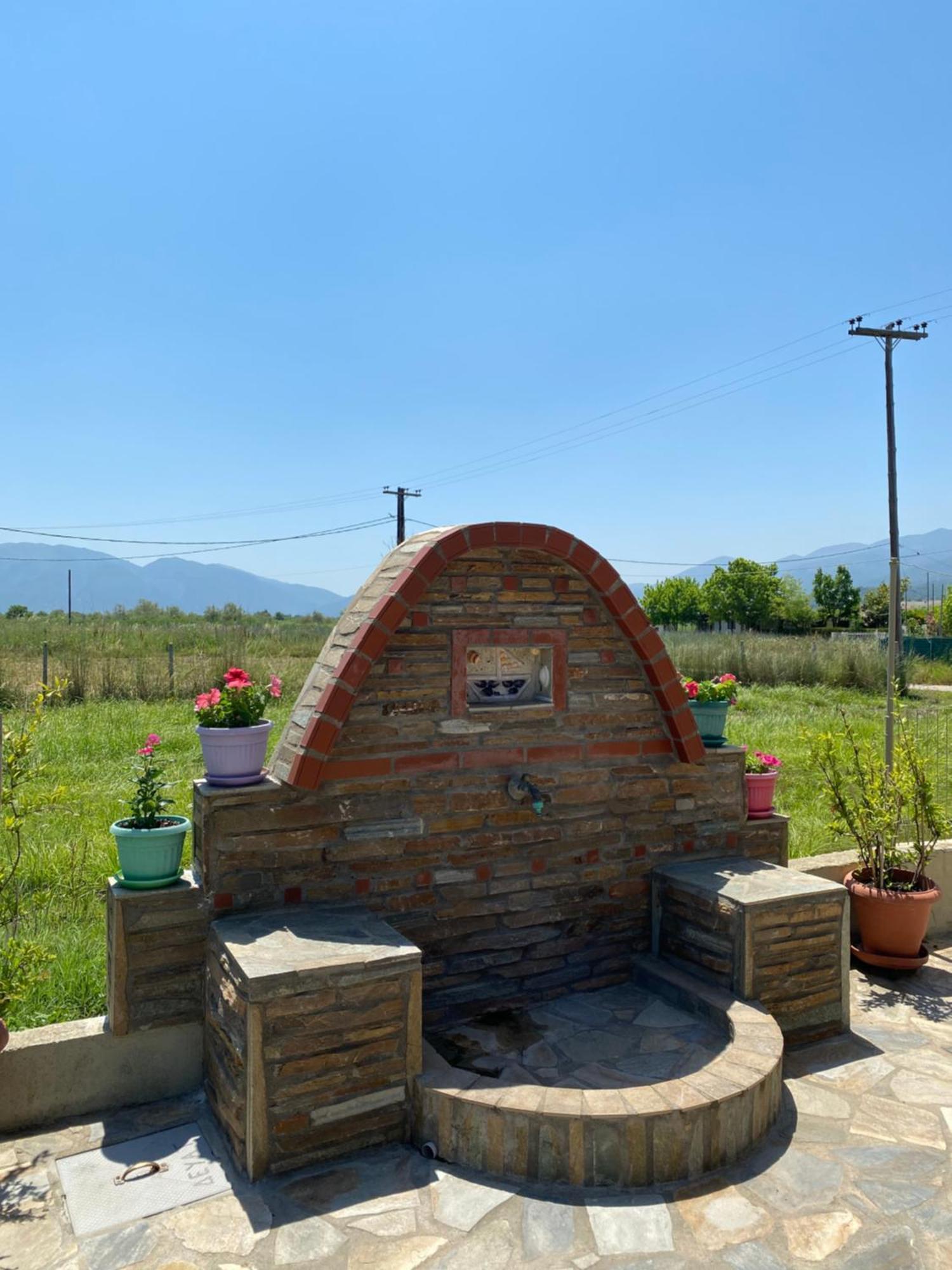 Platanos House Villa Nea Mesagkala Exterior photo